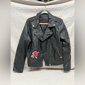 Brand- Ci Sono, Condition- Like new, Color- Black with roses